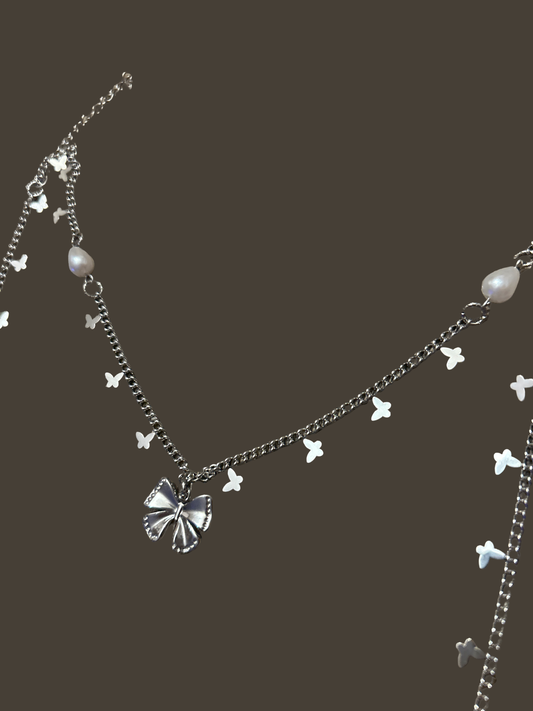 Collier doubles Malika