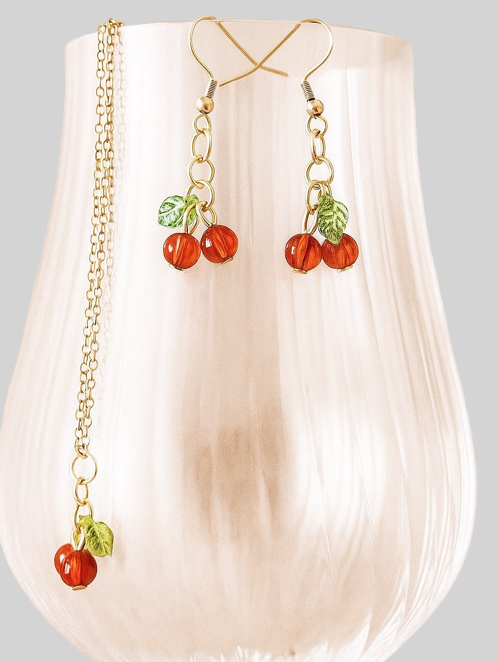 Parure collier/boucles d'oreilles Cerises